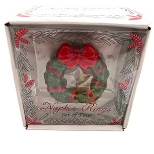NEW Wild Eye Designs Ceramic Wreath Holiday Napkin Rings Set of Four